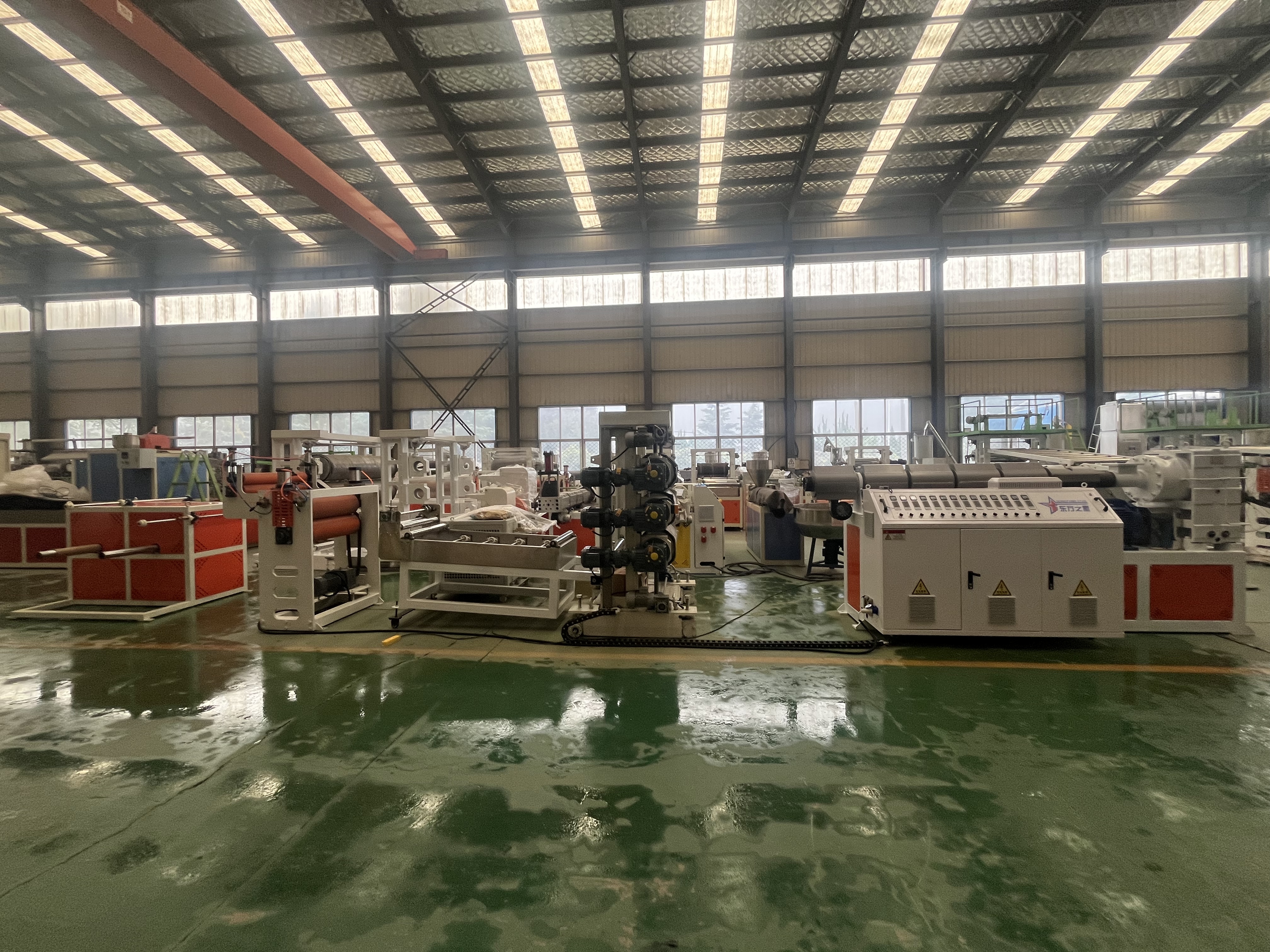 ​टीपीयू सॉफ्ट डोर पर्दों की विशेषताएं क्या हैं?