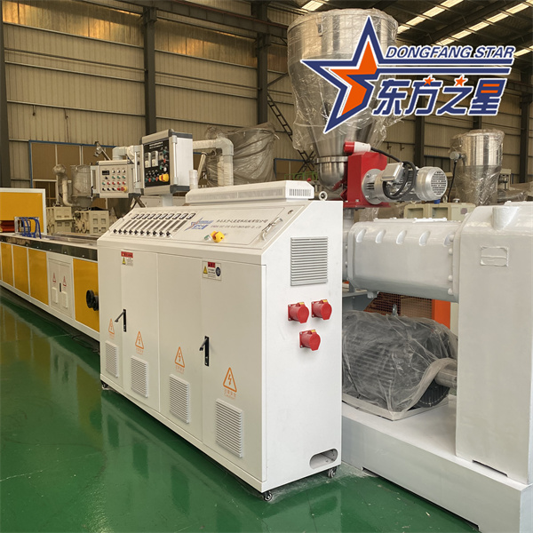 ​पीवीसी लकड़ी-प्लास्टिक कम्पोजिट पैनल उपकरण के बारे में